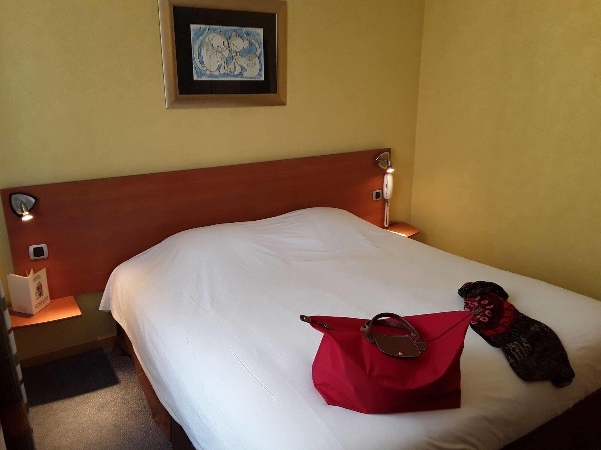 In Situ Hotel Valenciennes Exterior photo