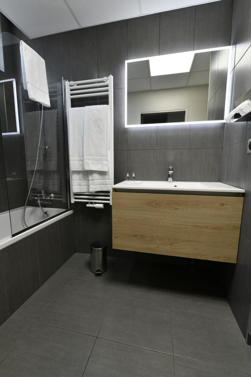 In Situ Hotel Valenciennes Exterior photo